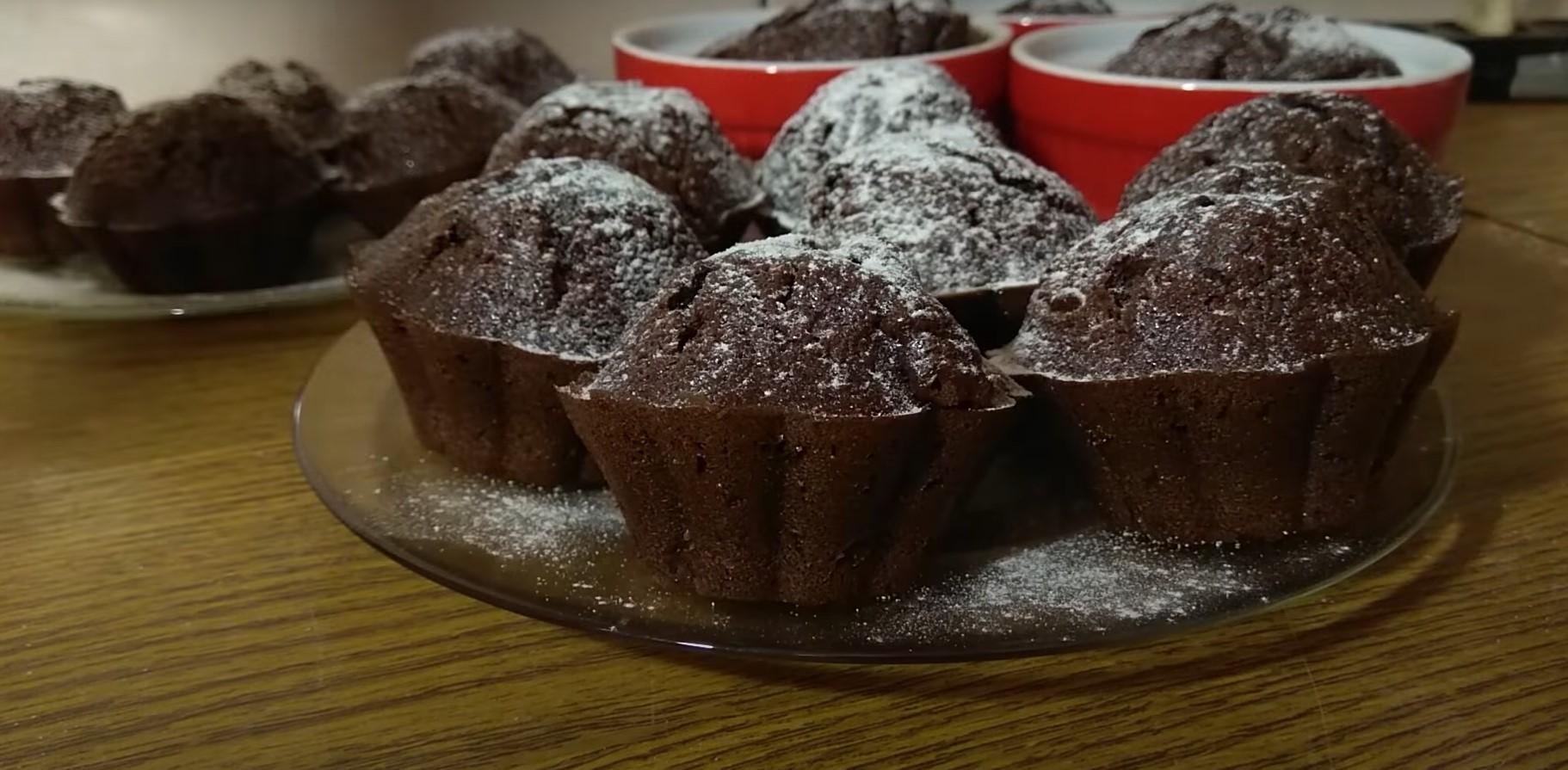 وصفة - كعكات الشوكولاتة الرطبة في قوالب سيليكون للكعك - الخطوة 8