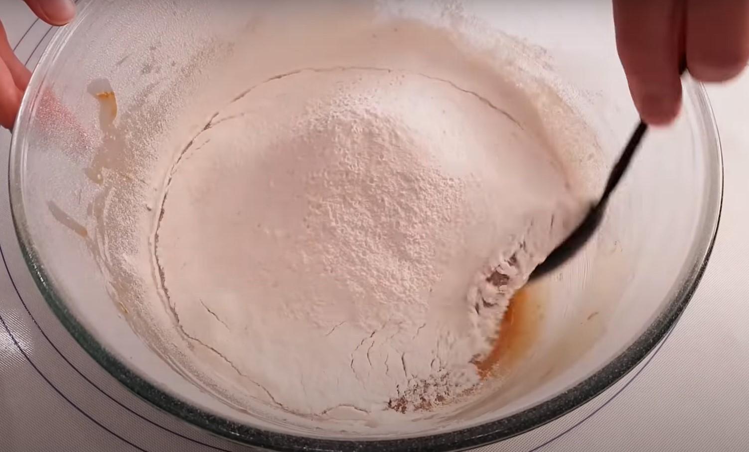 وصفة - عجينة الشو لكعكة عيد الفصح: وصفة بسيطة - الخطوة 8