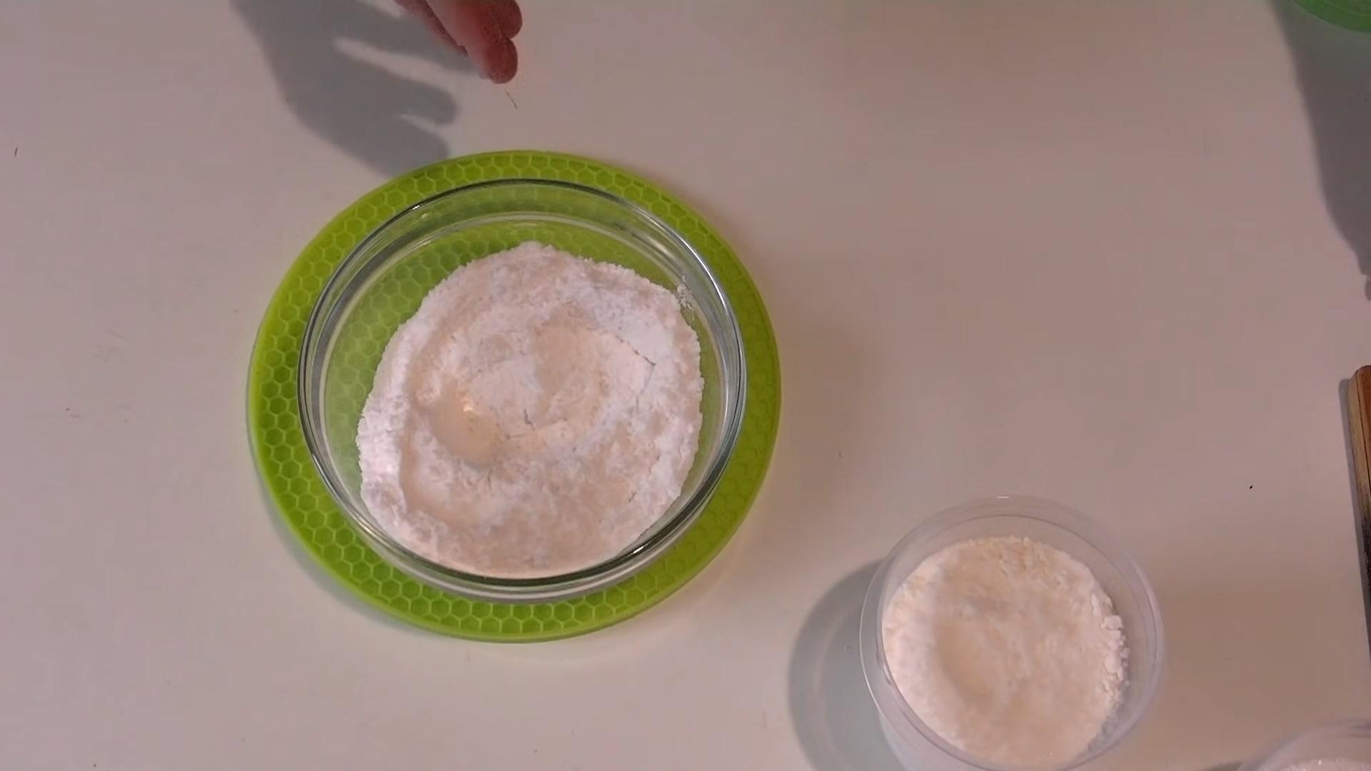 Recette - Glaçage express au sucre glace pour gâteau de Pâques - Étape 2