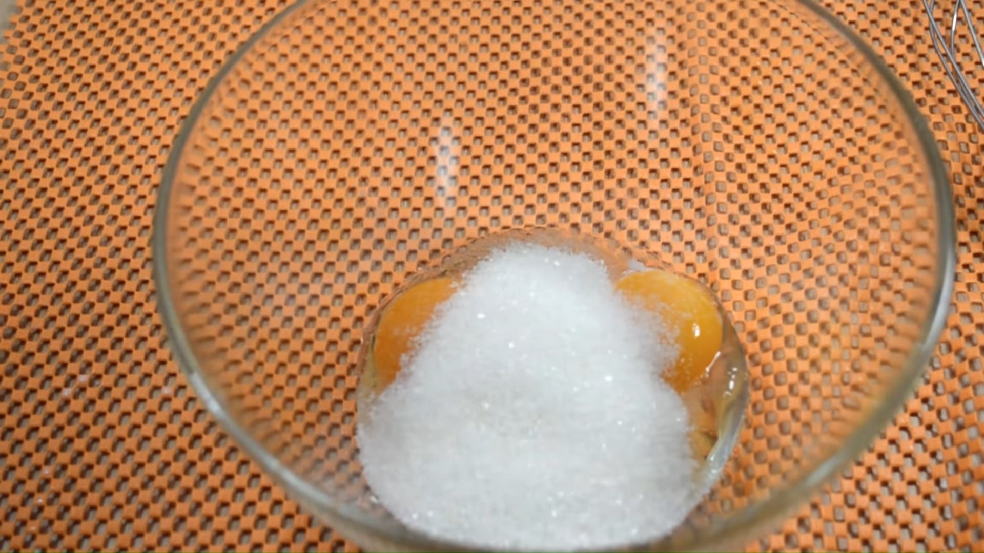 สูตร - เค้กอีสเตอร์โฮมเมดใส่ลูกเกด ทำในหม้อหุงข้าวอเนกประสงค์ Polaris - ขั้นตอนที่ 2