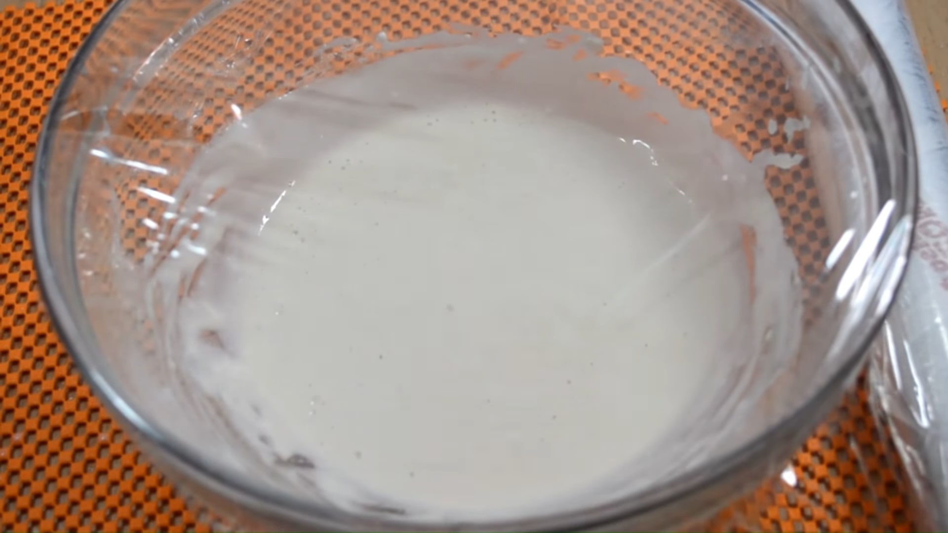 สูตร - เค้กอีสเตอร์โฮมเมดใส่ลูกเกด ทำในหม้อหุงข้าวอเนกประสงค์ Polaris - ขั้นตอนที่ 3