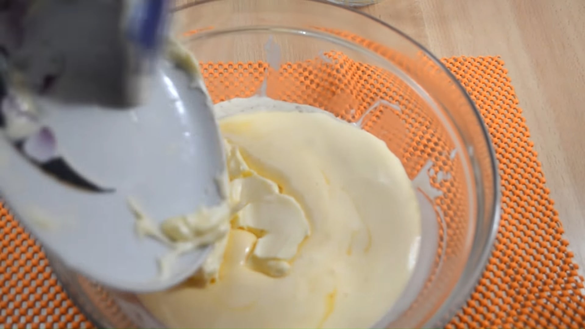 สูตร - เค้กอีสเตอร์โฮมเมดใส่ลูกเกด ทำในหม้อหุงข้าวอเนกประสงค์ Polaris - ขั้นตอนที่ 4