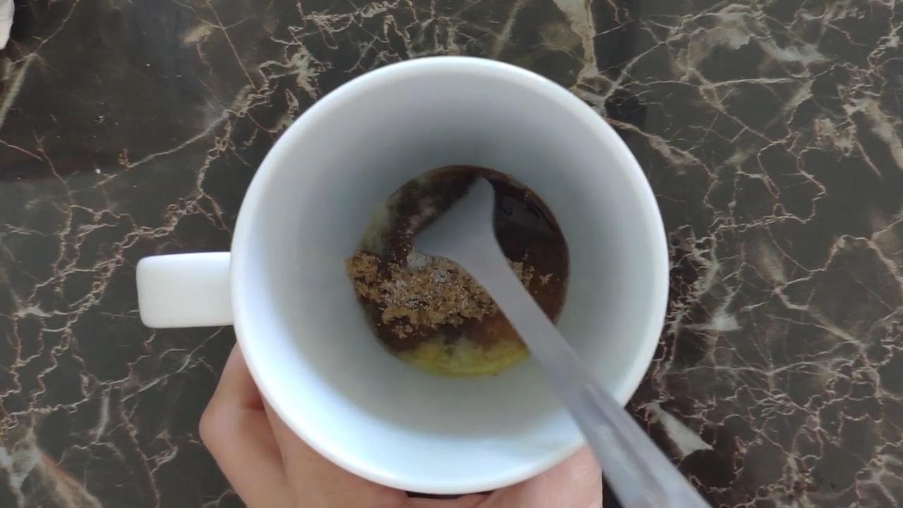 Recepta - Magdalenes amb xips de xocolata per al microones - Pas 2