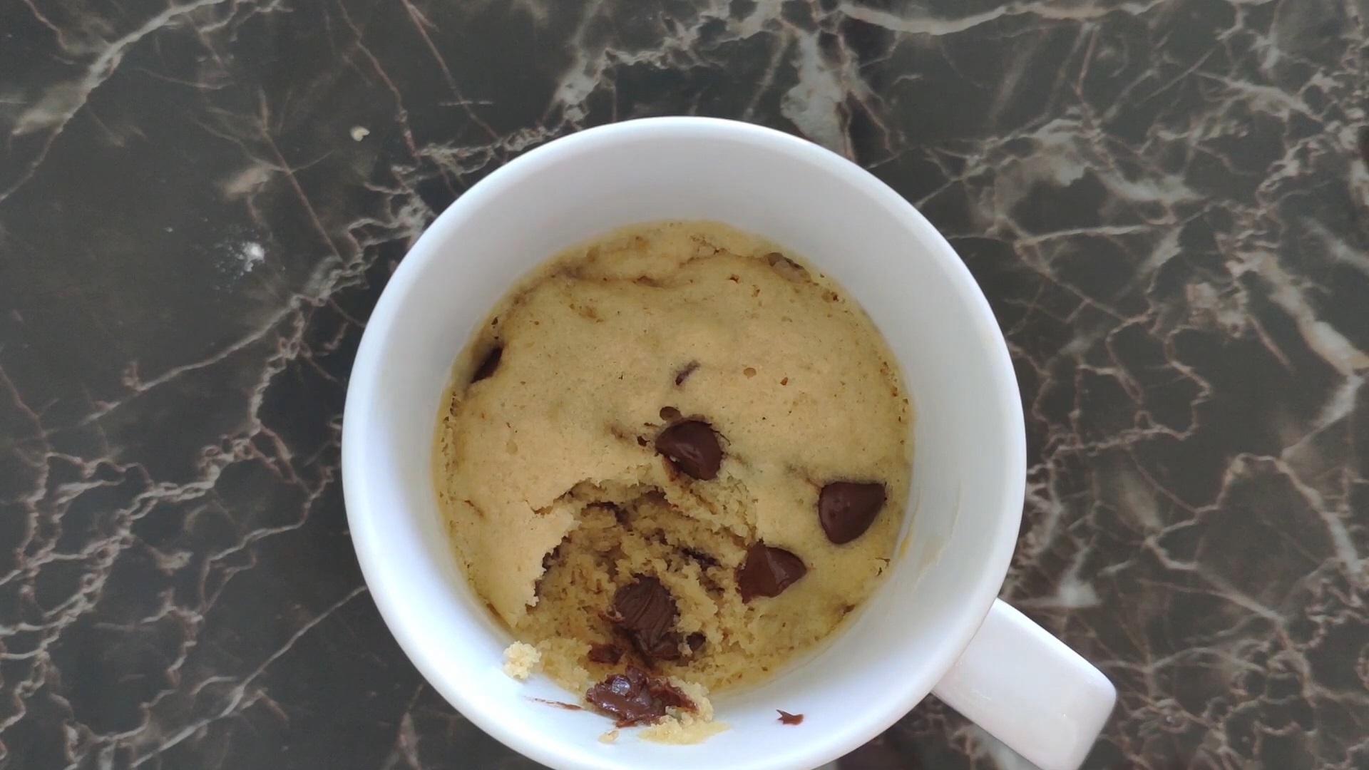 Recepta - Magdalenes amb xips de xocolata per al microones - Pas 4