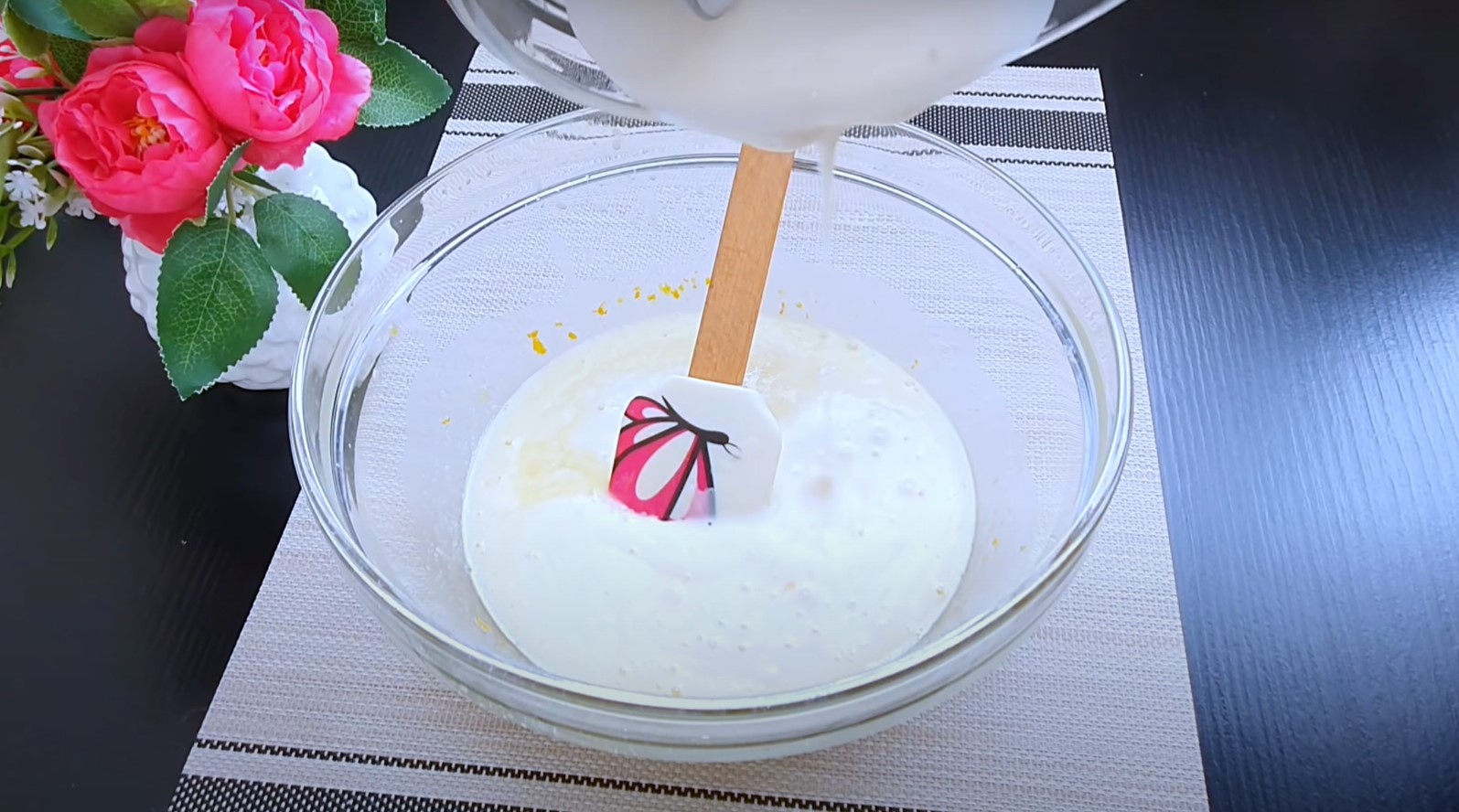 وصفة - أفضل عجينة كعكة عيد الفصح: كروفين الزبيب - الخطوة 9