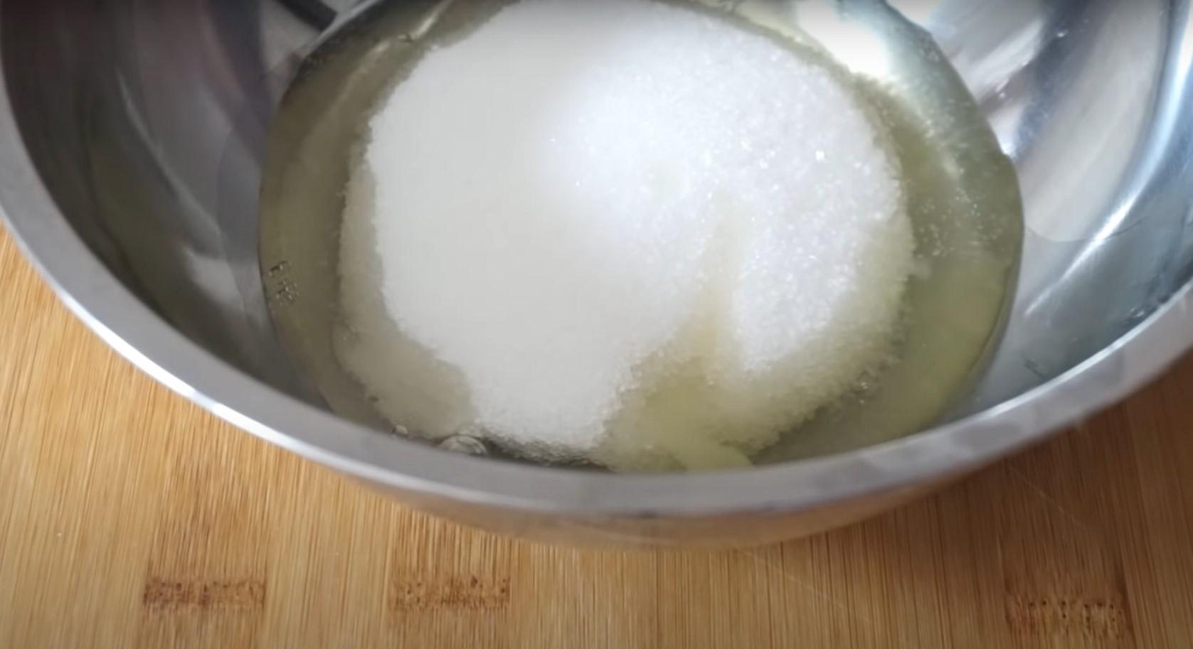 Recepta - Manera fàcil de decorar el pastís de Pasqua amb merenga suïssa - Pas 3