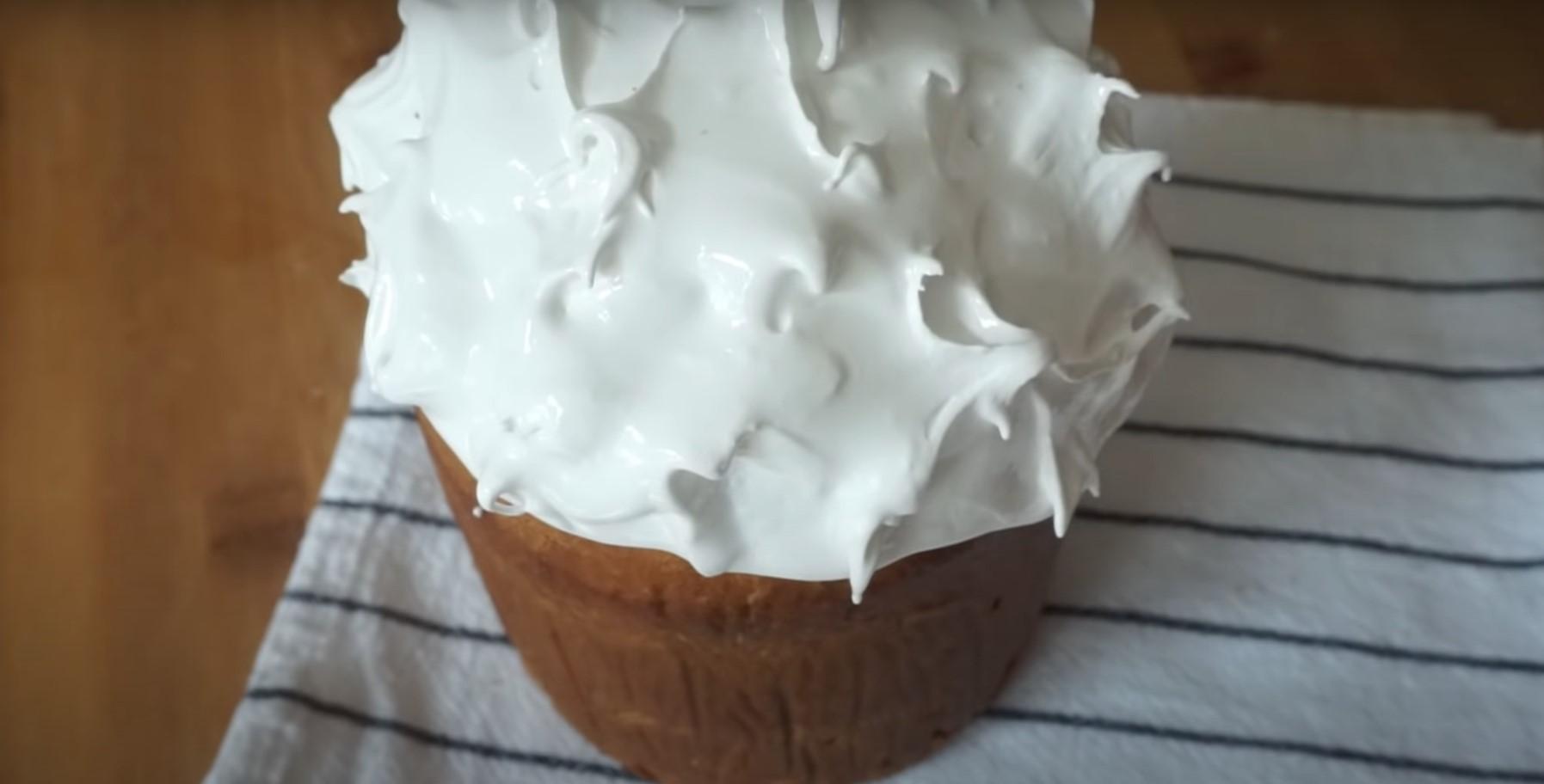 Recepta - Manera fàcil de decorar el pastís de Pasqua amb merenga suïssa - Pas 9