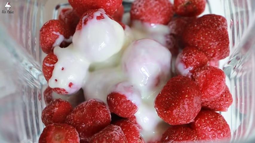 สูตรเชอร์เบทสตรอว์เบอร์รีใบโหระพา - ขั้นตอนที่ 2