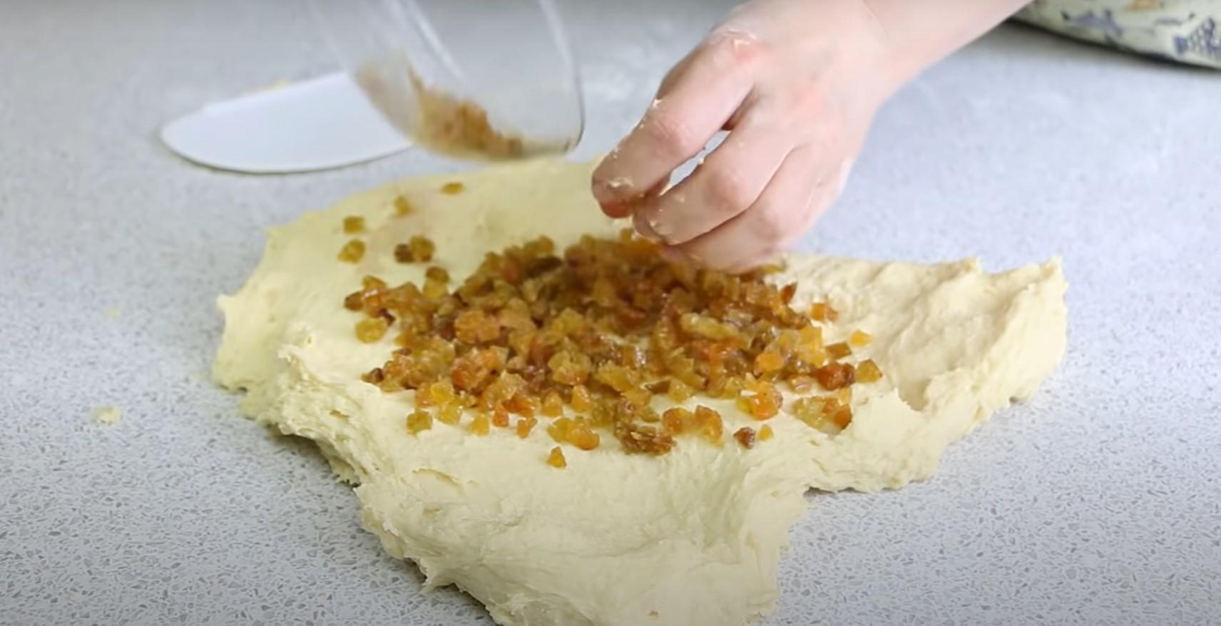 وصفة - كعكة عيد الفصح باللبن الرائب والخميرة الطازجة - الخطوة 9