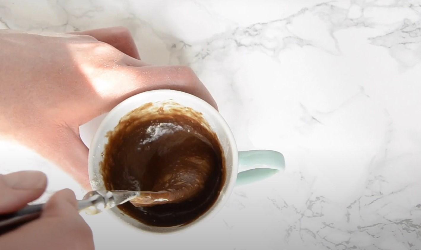 Recette - Gâteau au chocolat moelleux au micro-ondes en tasse - Étape 5