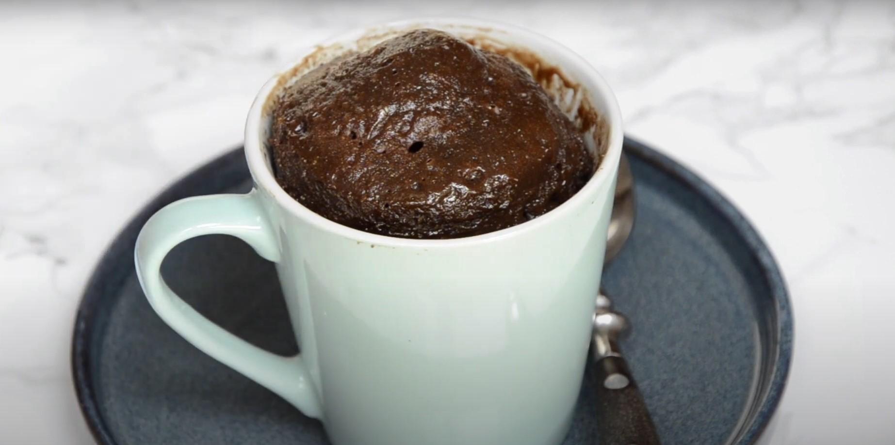 Recette - Gâteau au chocolat moelleux cuit au micro-ondes en tasse - Étape 6