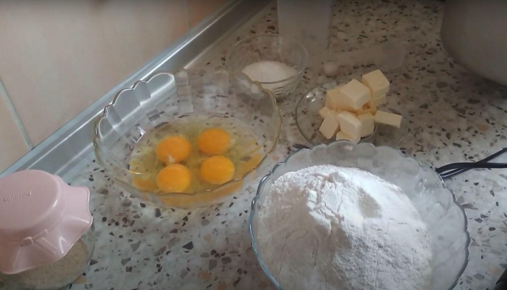 Recette - Gâteau de Pâques facile à préparer avec une machine à pain Panasonic SD-2501 - Étape 1
