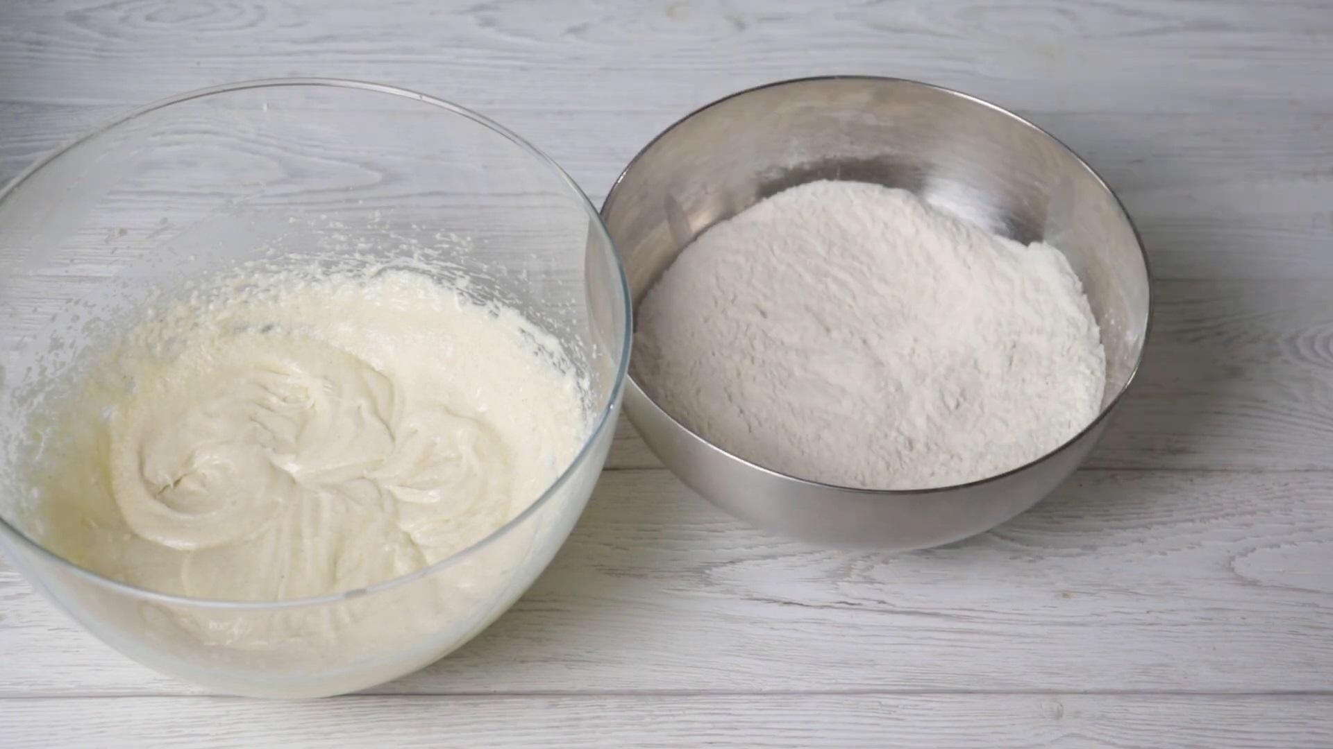 Recepta - Magdalenes amb xips de xocolata amb llet - Pas 3