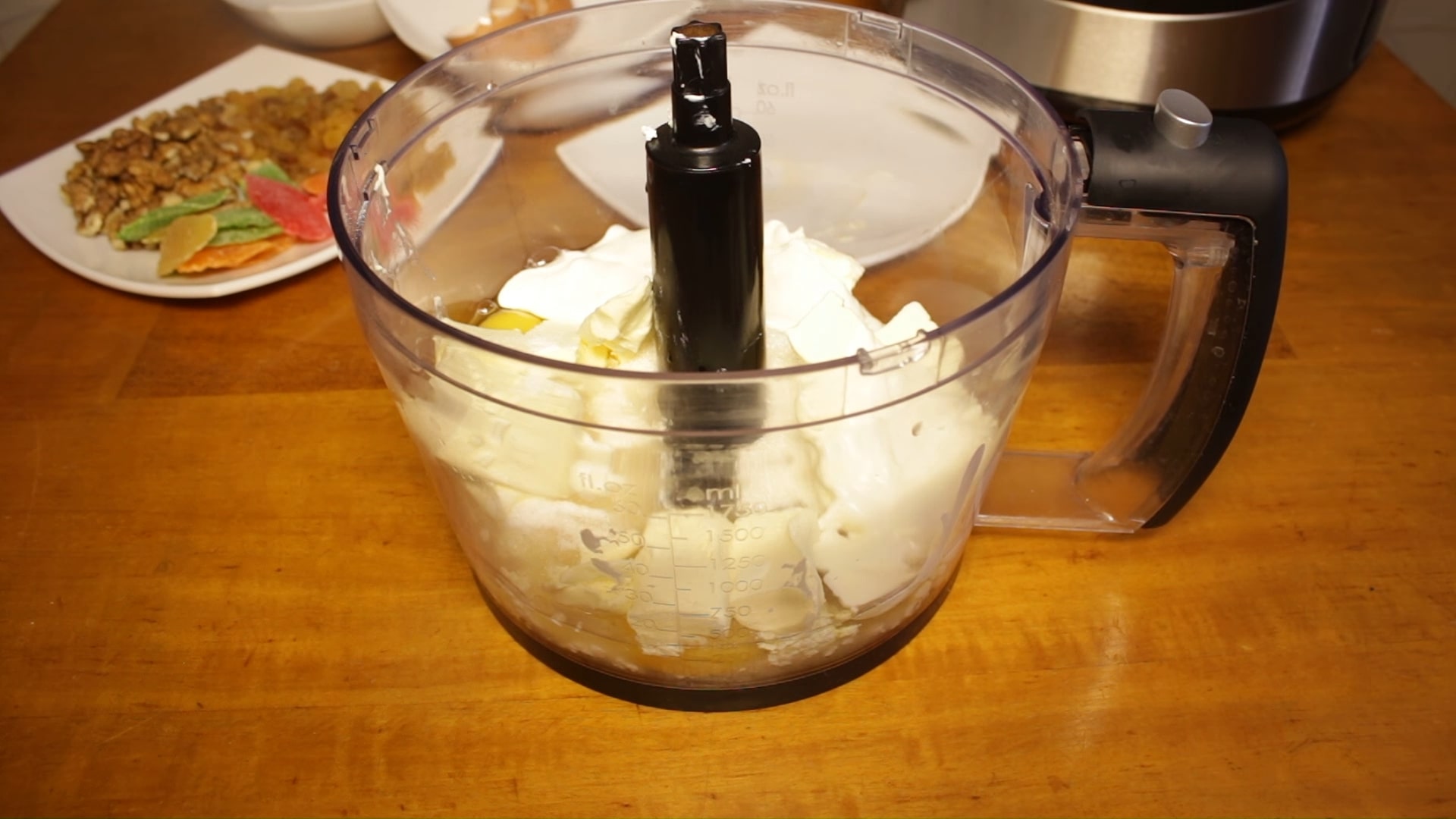 สูตร - เค้กอีสเตอร์แสนอร่อยและทำง่ายด้วยหม้อหุงช้า - ขั้นตอนที่ 3