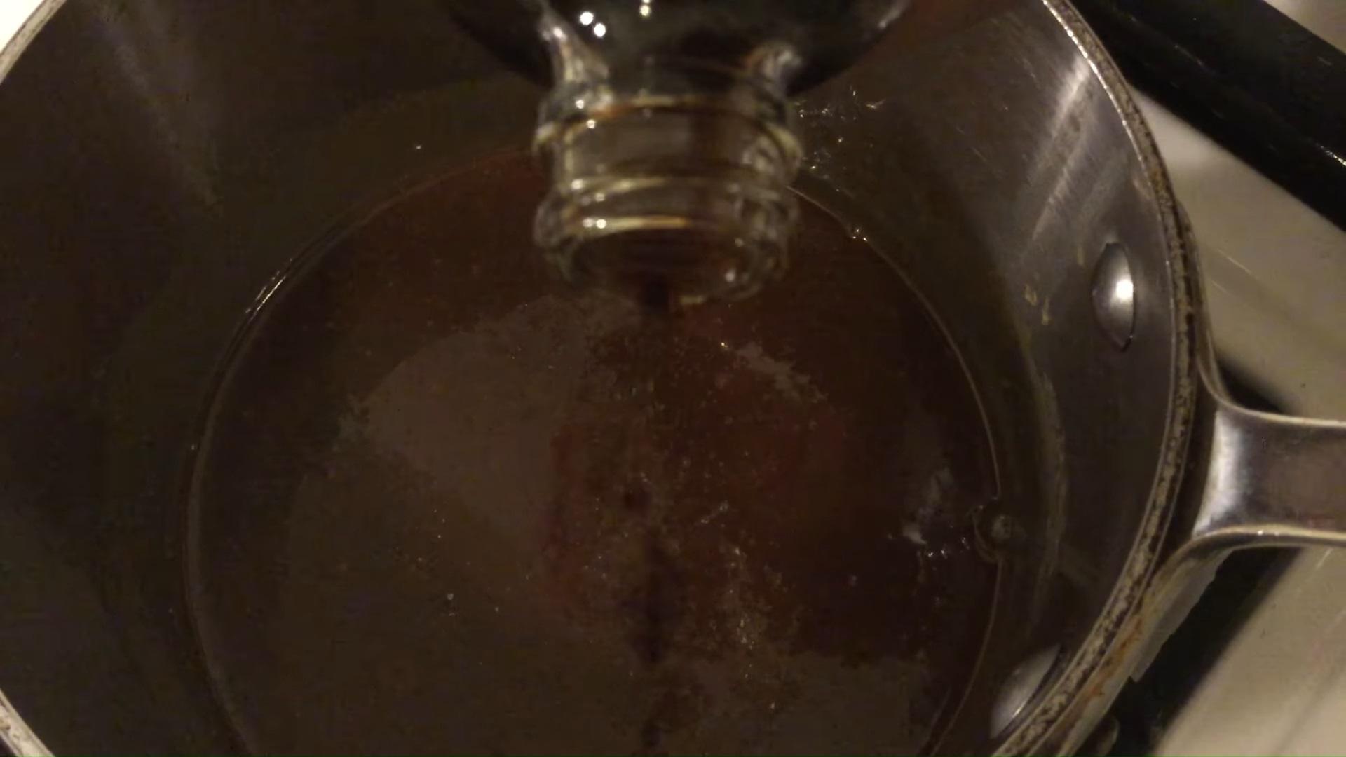 Recepta de salsa de caramel per a pastís de plàtan - Pas 4