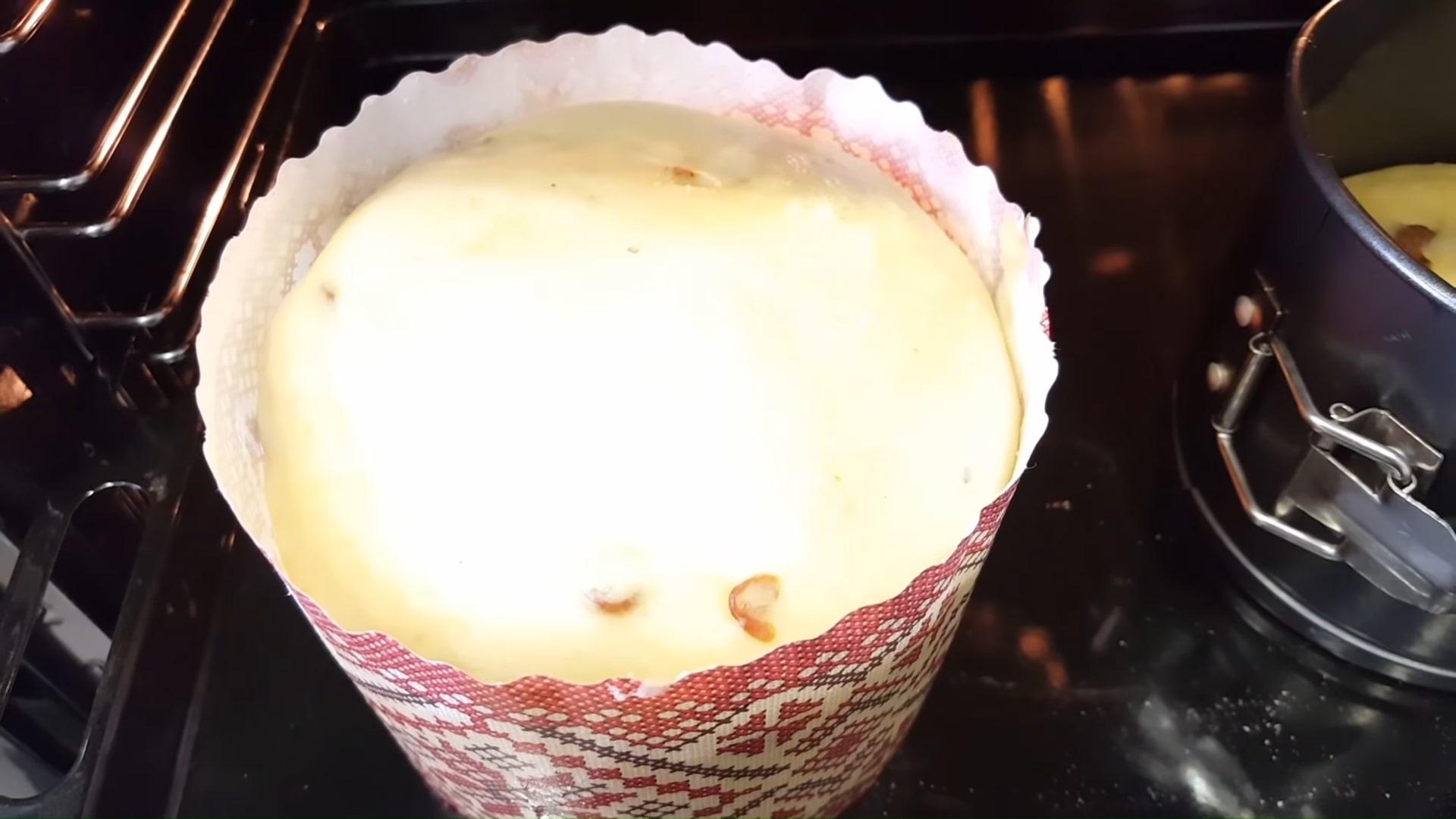 Recepta - Deliciós i fàcil pastís de Pasqua amb llevat i panses - Pas 10