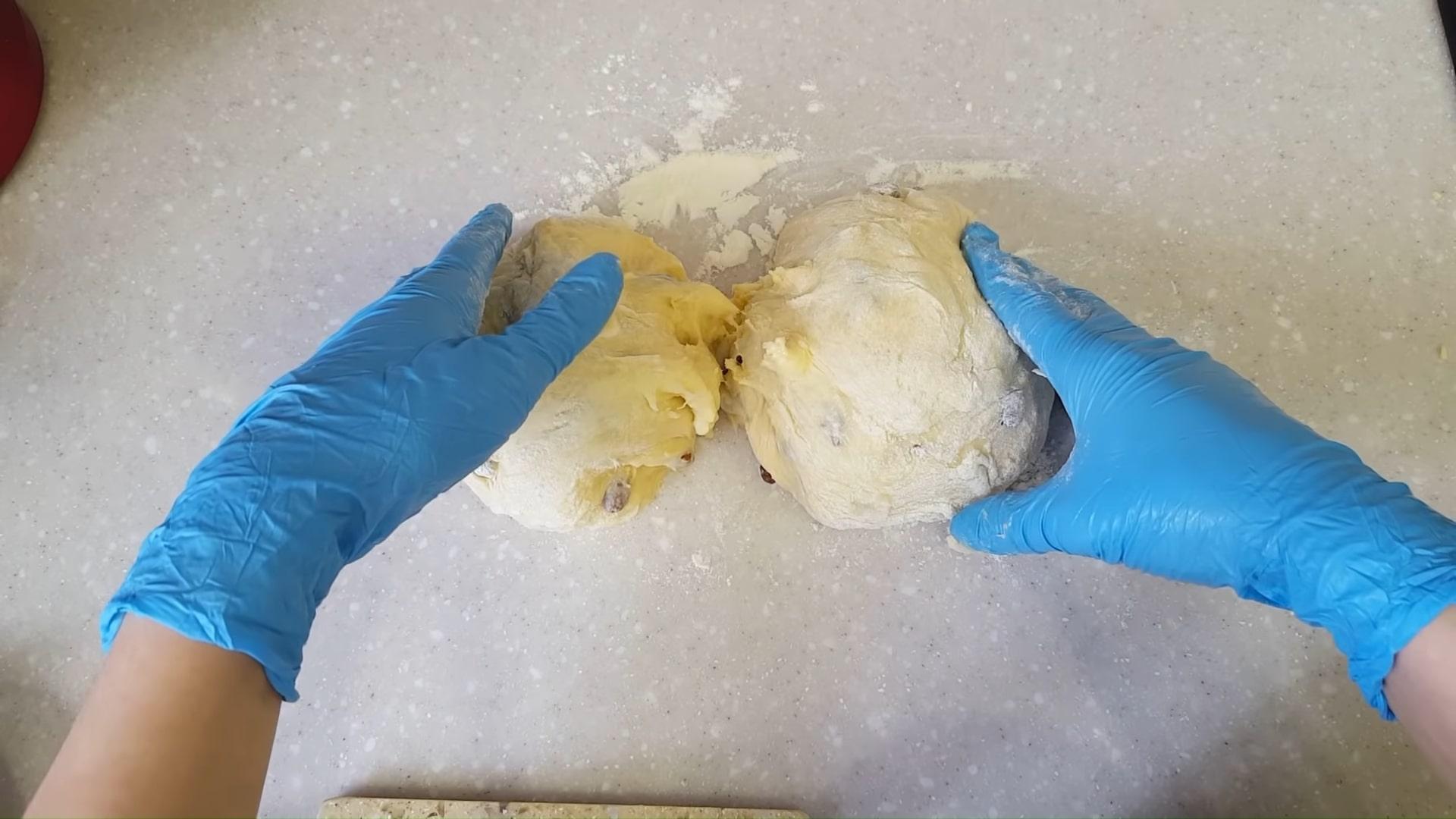 Recepta - Deliciós i fàcil pastís de Pasqua amb llevat i panses - Pas 8