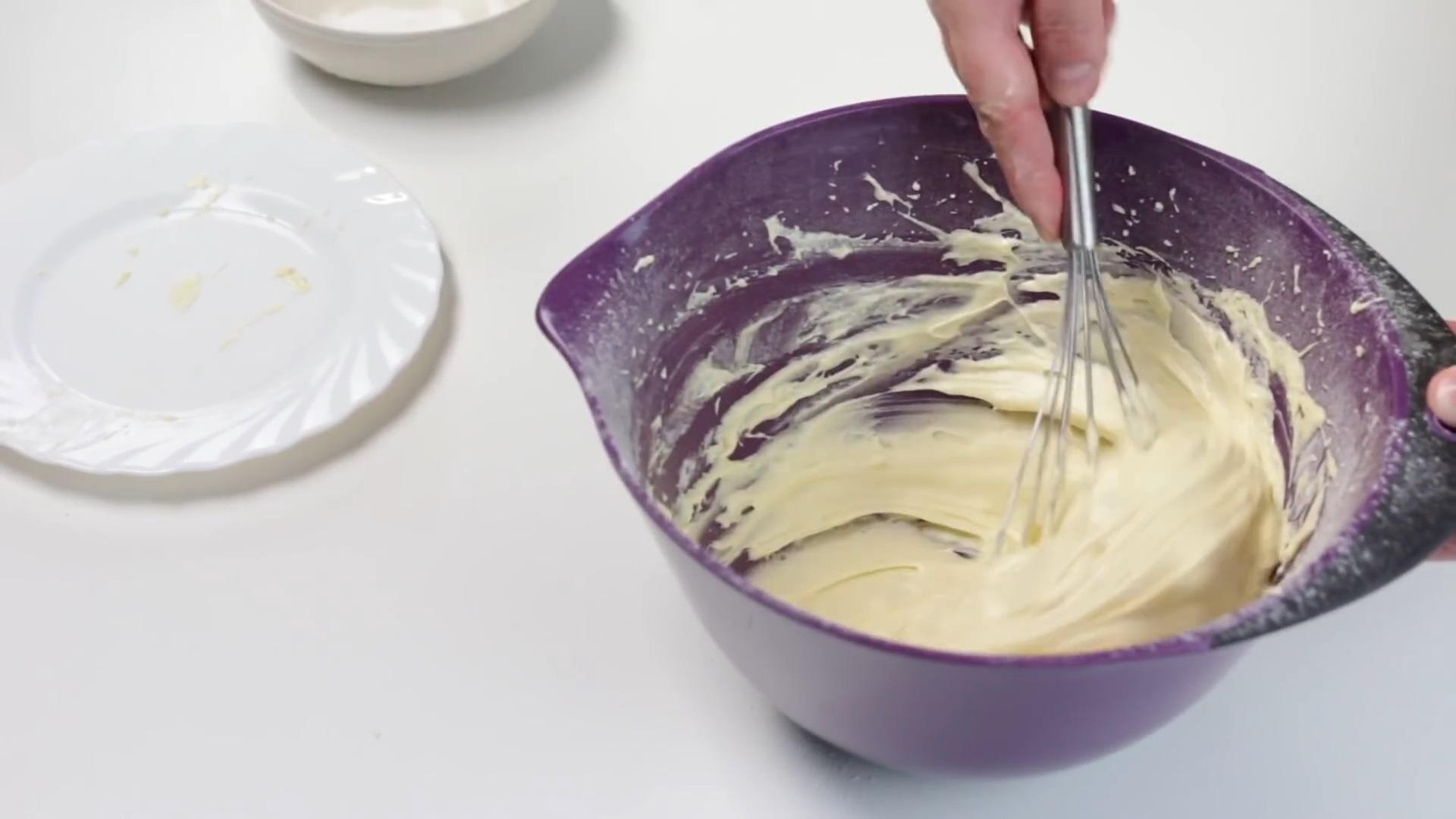 Recepta - Magdalenes amb xips de xocolata blanca - Pas 6