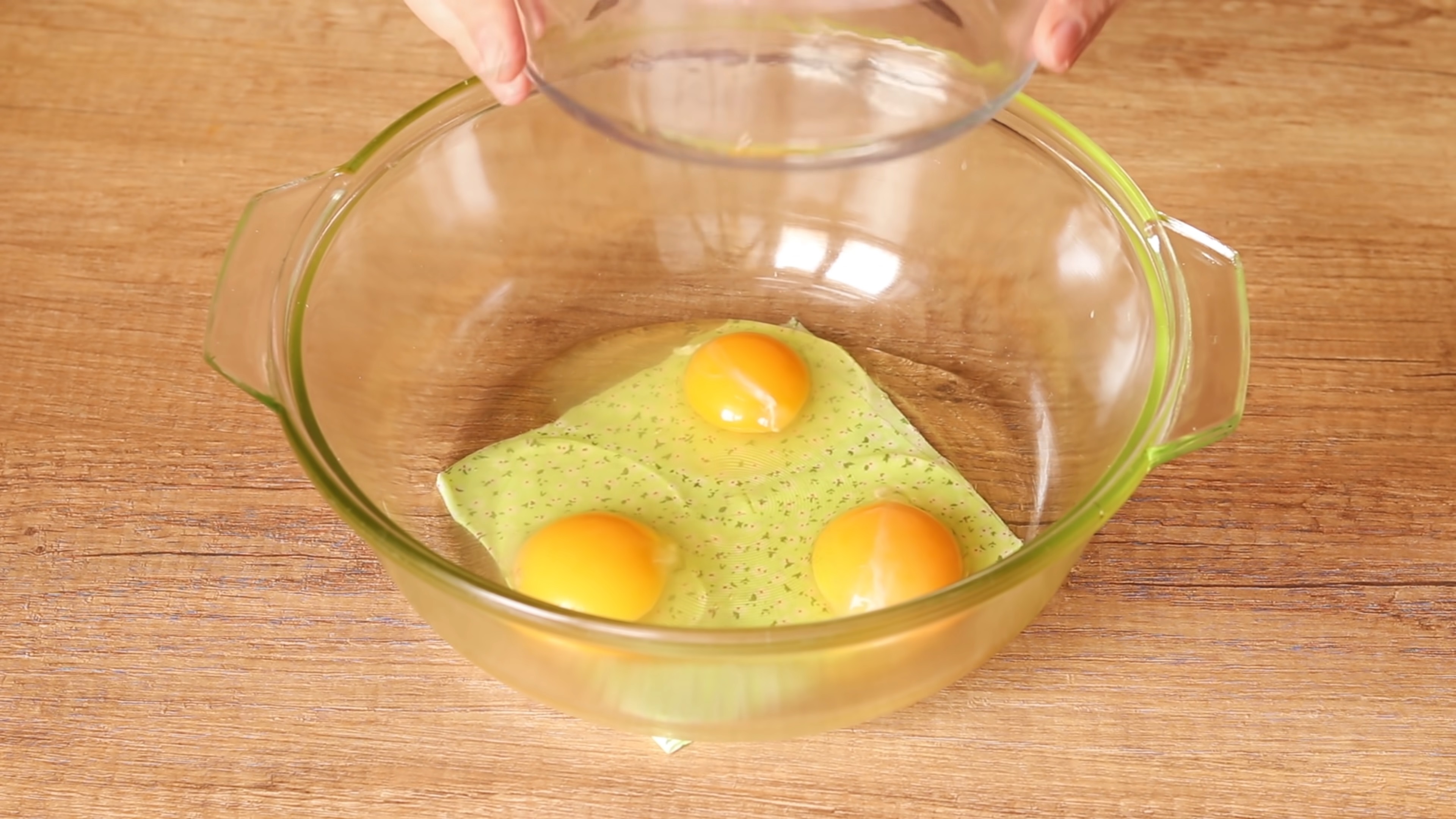 สูตร - เค้กคัสตาร์ดอีสเตอร์แบบง่ายๆ ไม่ใช้ยีสต์ ในพิมพ์ - ขั้นตอนที่ 1