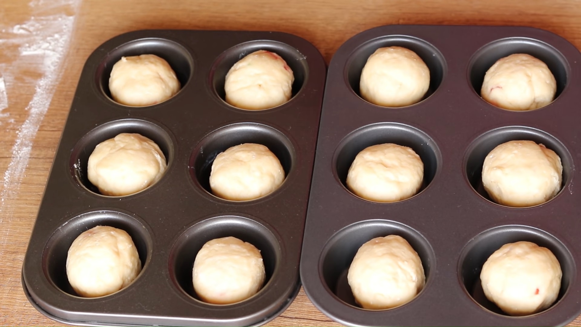 Recepta - Magdalenes de formatge cottage i panses - Pas 9