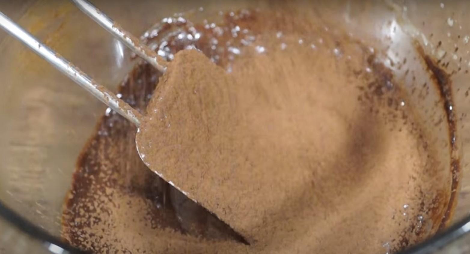 Recette - Gâteau au chocolat sans farine au micro-ondes en 2 minutes - Étape 6