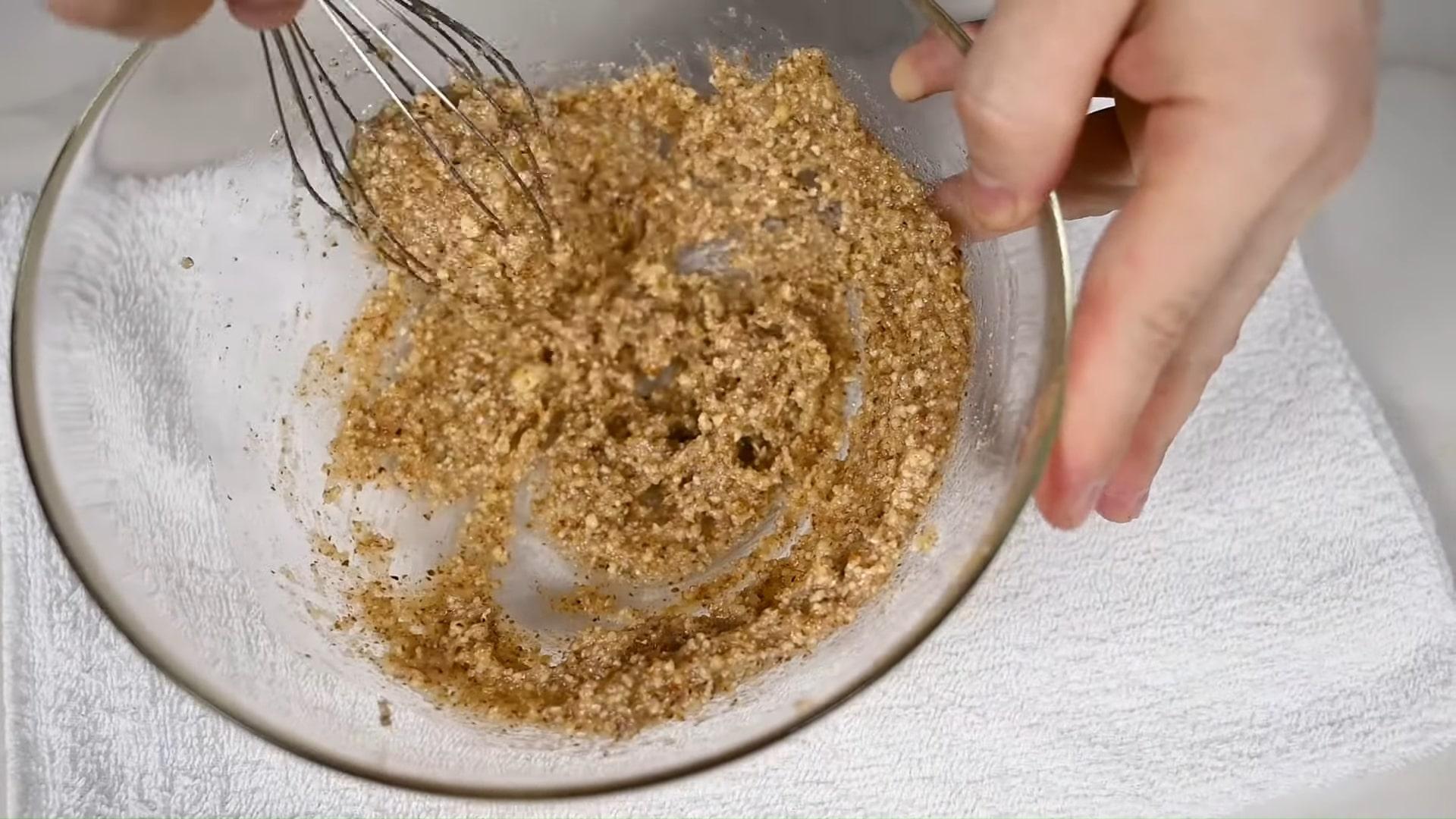 Une délicieuse recette de glaçage aux noix pour gâteau de Pâques à base d'amidon - Étape 2
