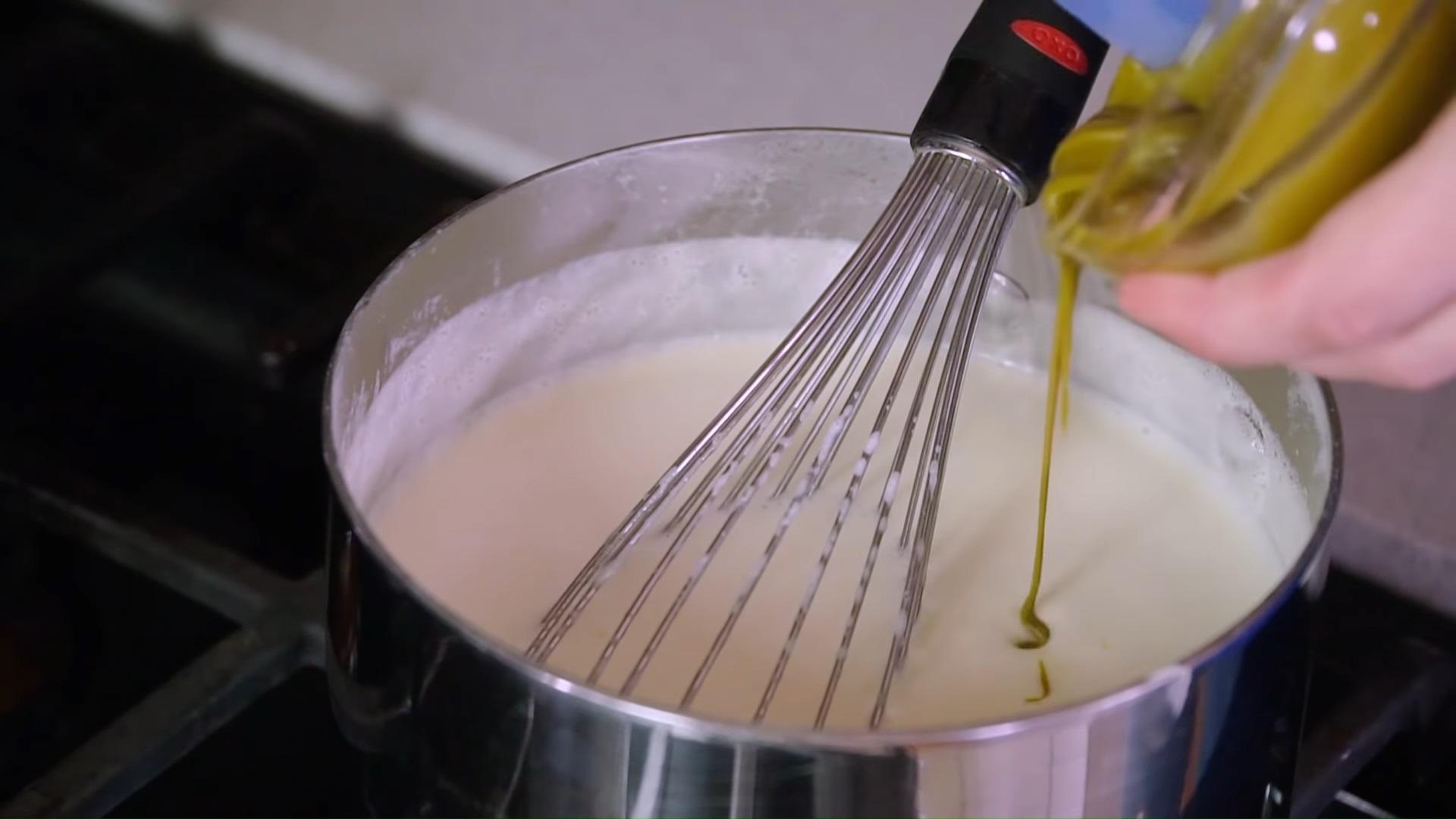 وصفة آيس كريم الفستق الإيطالي محلي الصنع - الخطوة 4