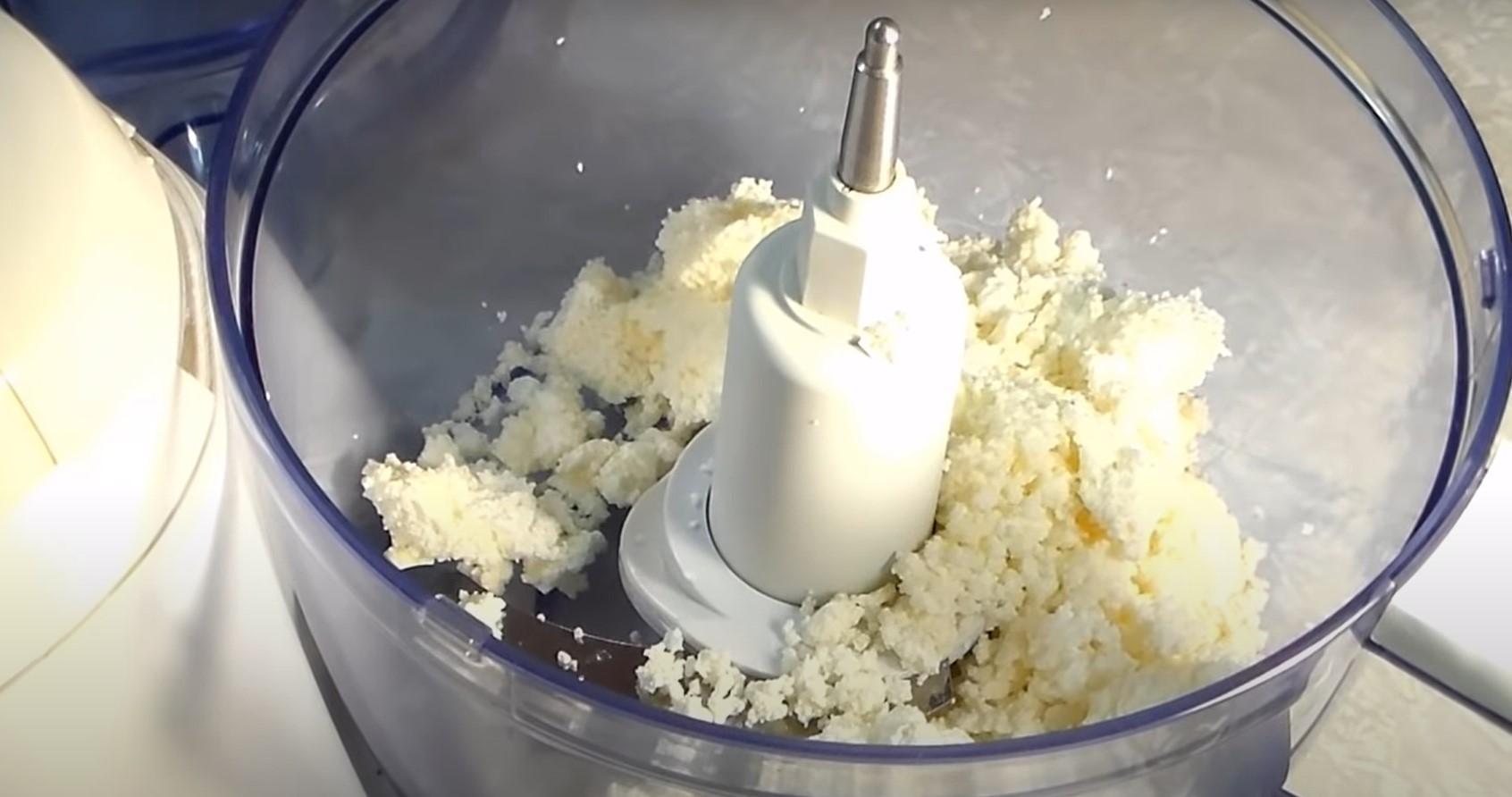 Opskrift på hytteost- og rosinmuffins - Trin 2