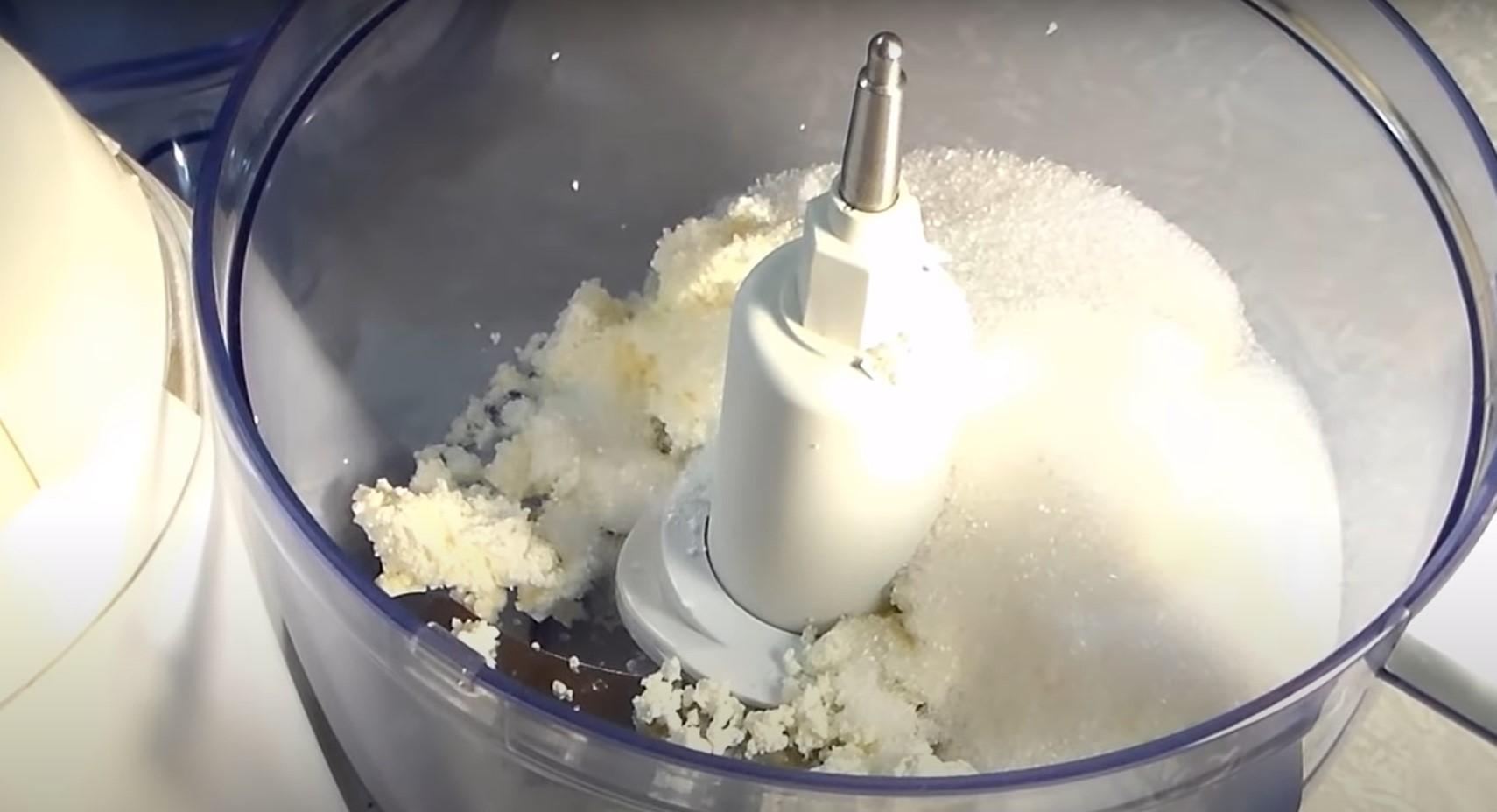 Opskrift på hytteost- og rosinmuffins - Trin 3