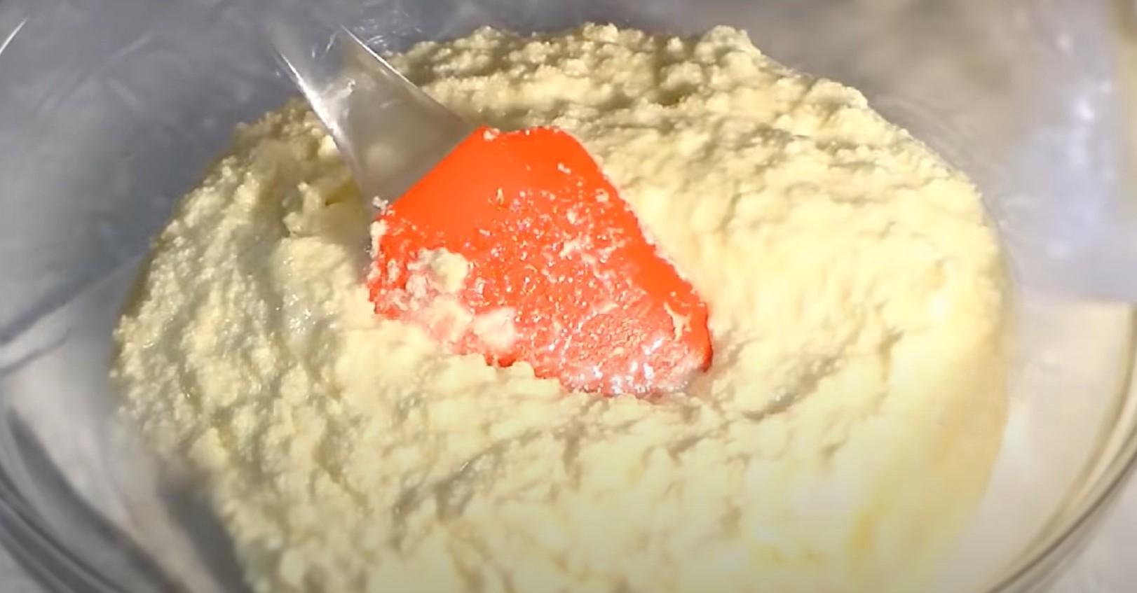 Opskrift på hytteost- og rosinmuffins - Trin 6