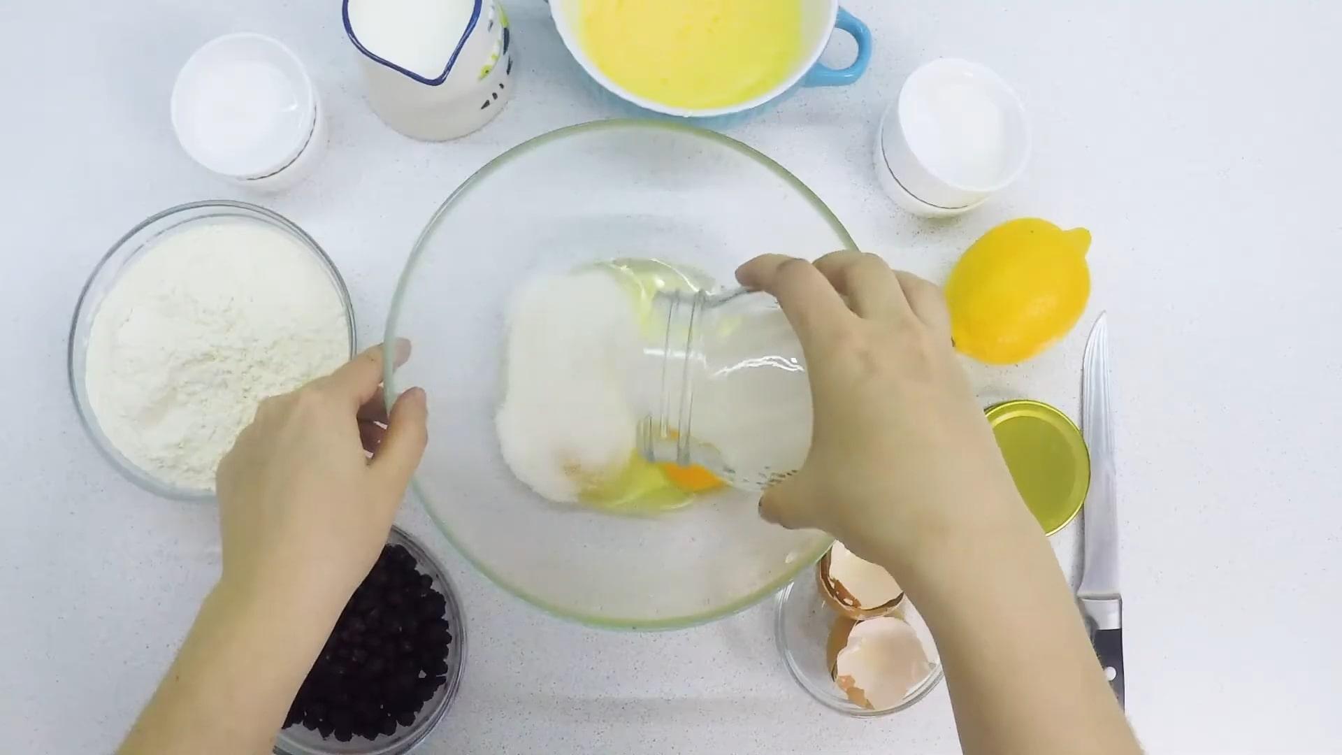 Opskrift på frosne blåbærmuffins - Trin 2