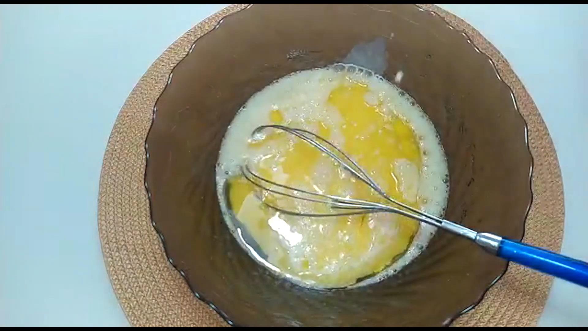 كعكات الشوكولاتة مع الحليب المكثف المغلي - الخطوة 3