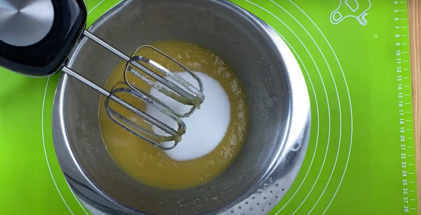 Recipe ng Applesauce Muffins na may Pasas at Walnuts - Hakbang 4