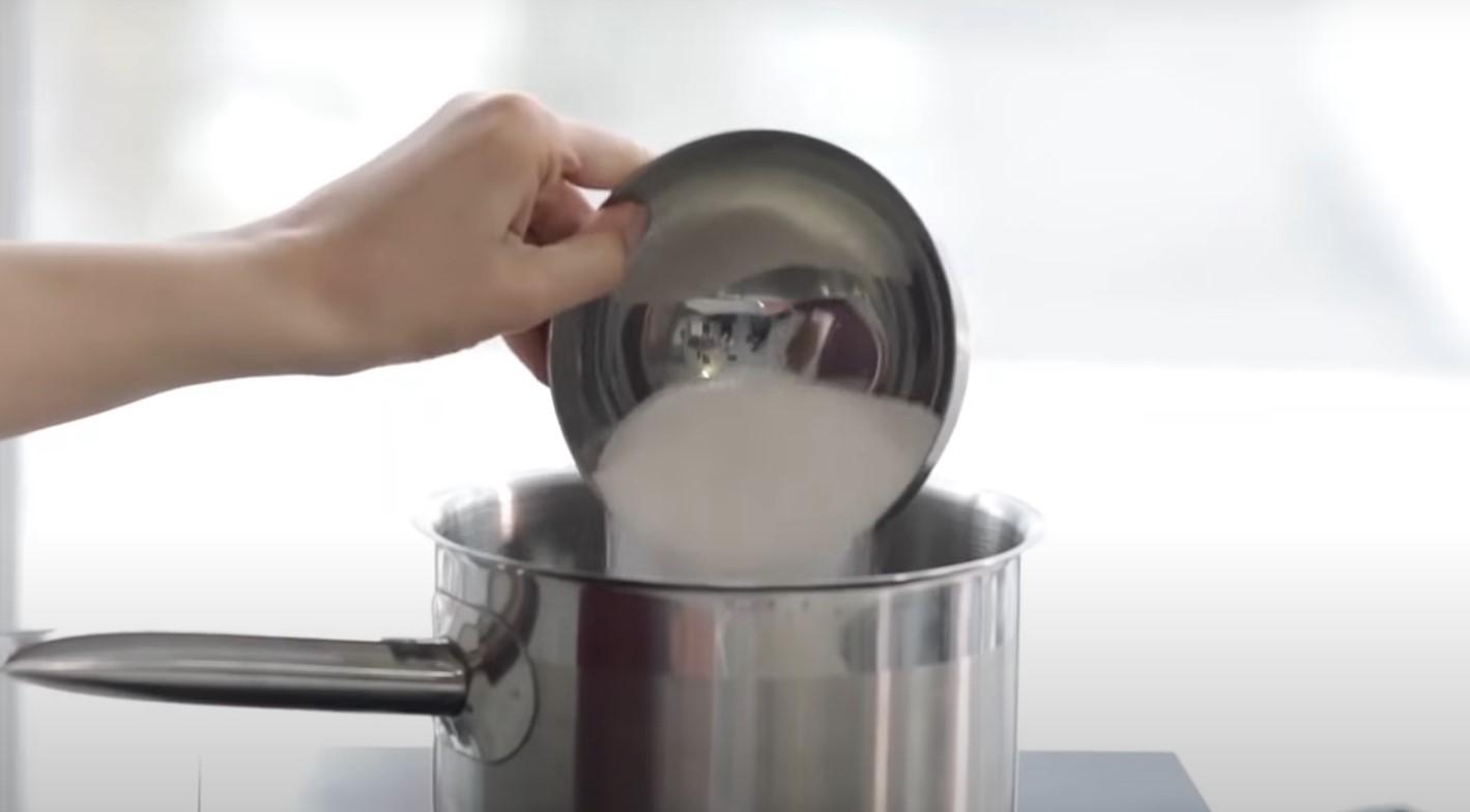 وصفة - كريمة التوت للكب كيك والمافن - الخطوة 4