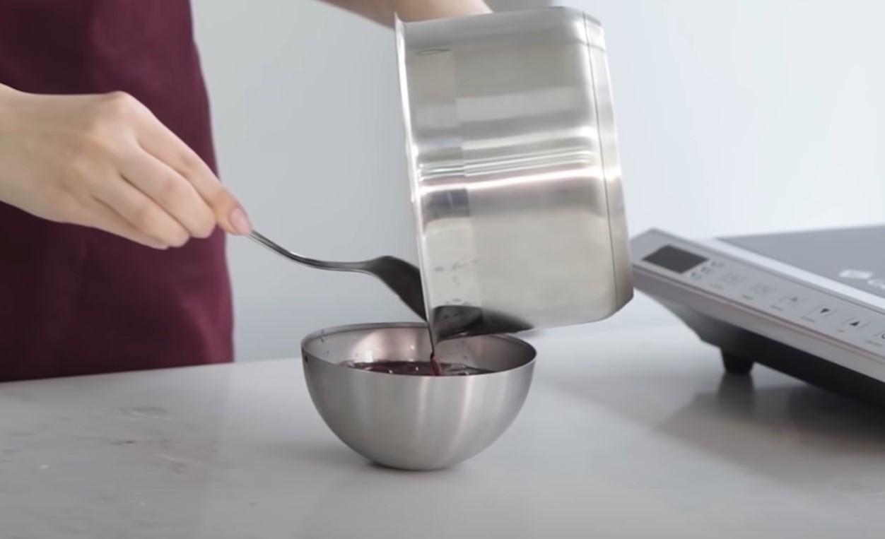 وصفة - كريمة التوت لتزيين الكب كيك والمافن - الخطوة 5