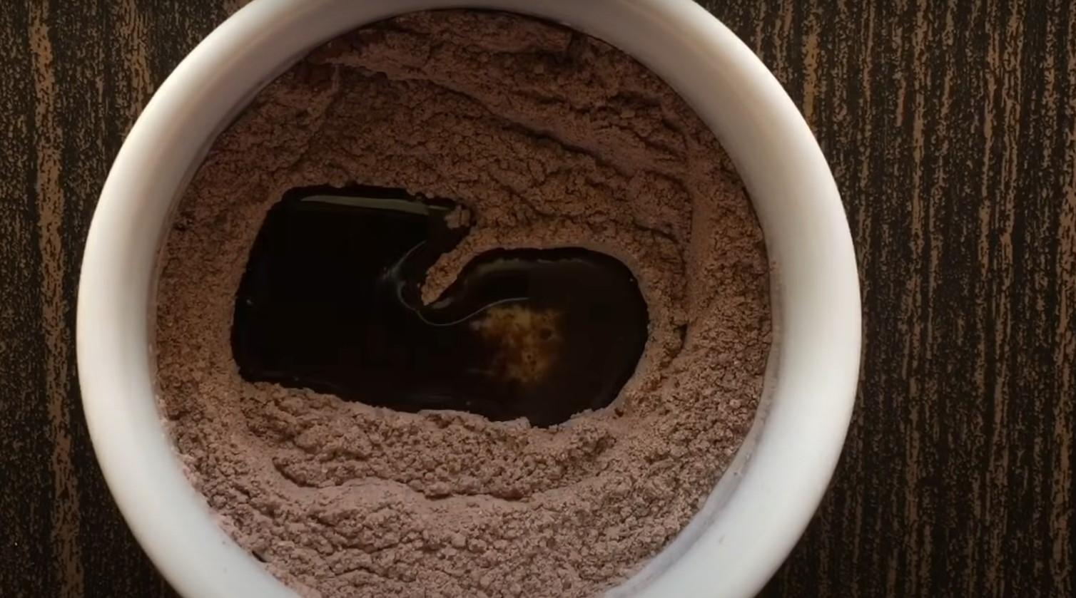 Recepta: la recepta de pastís de cacau en tassa més fàcil i ràpida: pas 6