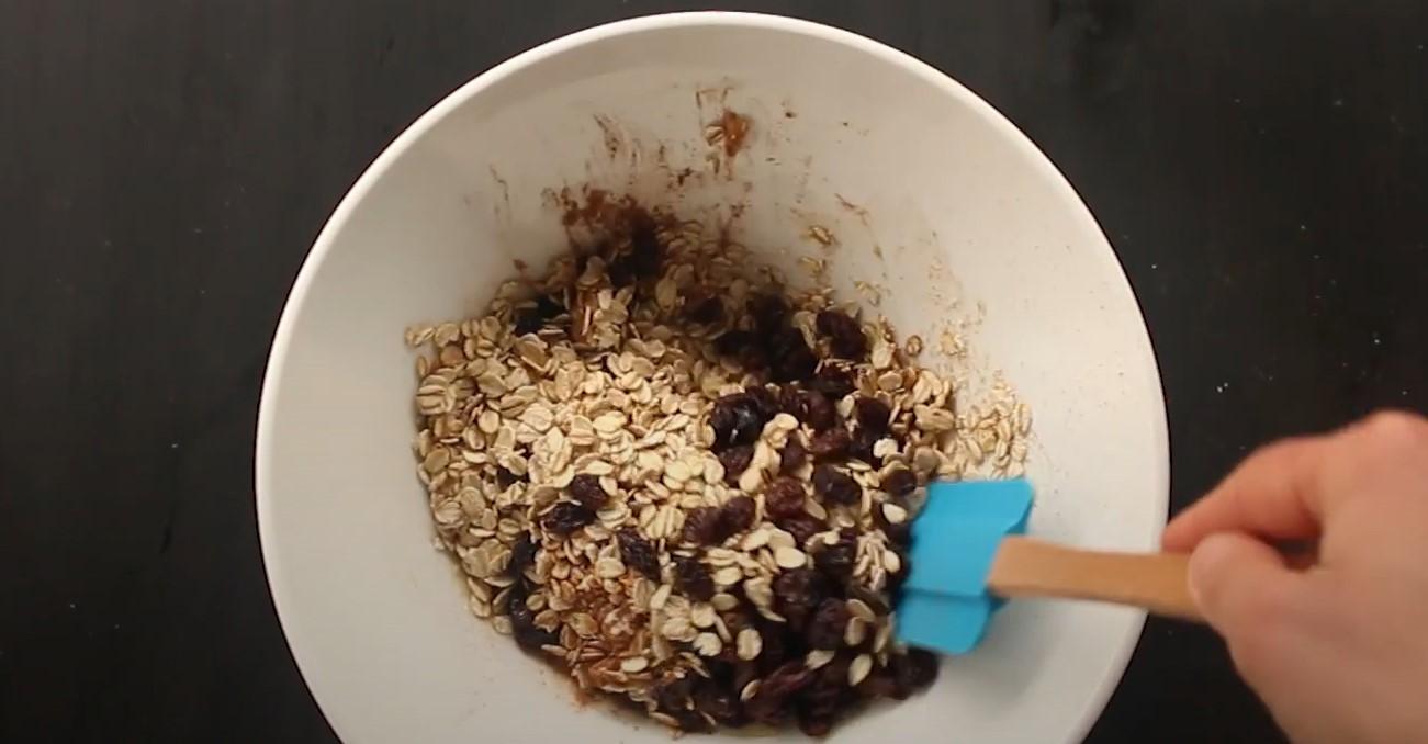 Recepta - Galetes de civada i panses sense farina ni sucre - Pas 4