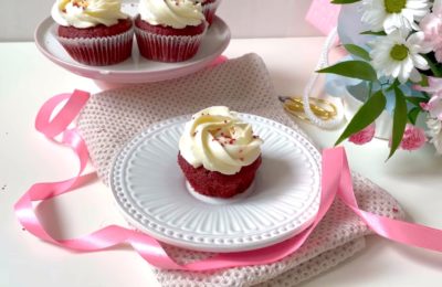 كب كيك ريد فيلفيت مع كريمة الجبن - الخطوة 14