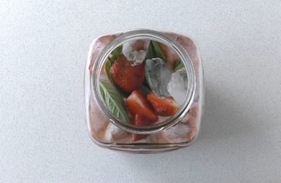 عصير الليمون بالفراولة والنعناع - الخطوة 8