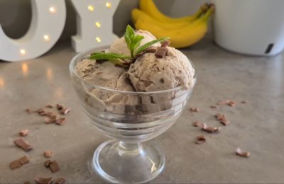 آيس كريم الموز والحليب المكثف والقشدة - الخطوة 10