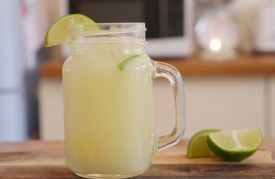 عصير الليمون والأناناس - صورة