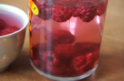 ليموناضة بالتوت والزنجبيل - صورة