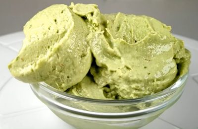 آيس كريم جوز الهند محلي الصنع - صورة