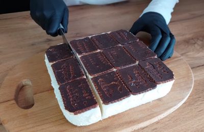 آيس كريم جبن قريش منزلي الصنع - صورة