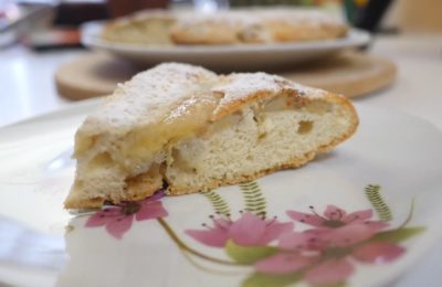 شارلوت الموز المخبوزة - صورة