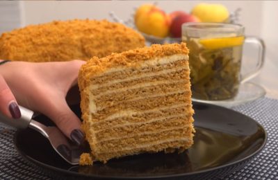 كعكة العسل بدون فرد الطبقات