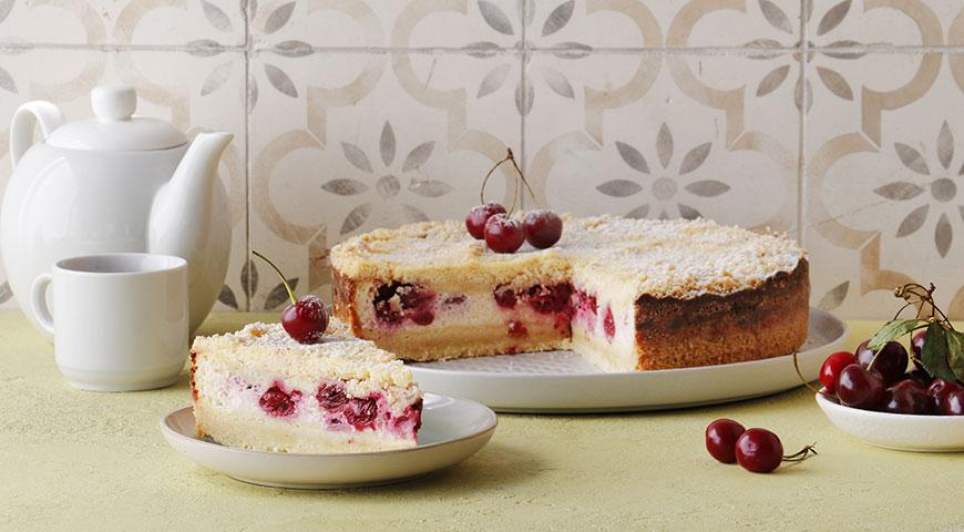Carský tvarohový koláč s třešněmi
