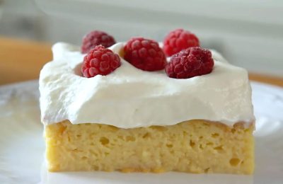 كعكة الحليب الثلاثية: وصفة كلاسيكية خطوة بخطوة