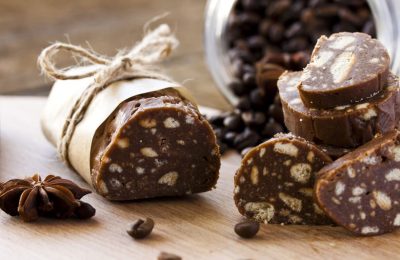 Schokoladenwurst aus Keksen, wie in der UdSSR: ein klassisches Rezept