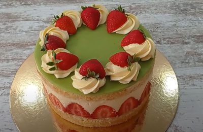 كعكة الفراولة: وصفة كلاسيكية خطوة بخطوة